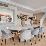 Nyaraló Vacation I La Alzambra Peaceful Hideaway With Sea Views, Close To Puerto Banus, Large Communal Pool, Luxury Renovated Interiors, Sun-drenched Terrace Marbella