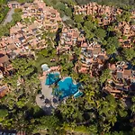 Vacation I La Alzambra Peaceful Hideaway With Sea Views, Close To Puerto Banus, Large Communal Pool, Luxury Renovated Interiors, Sun-drenched Terrace Marbella