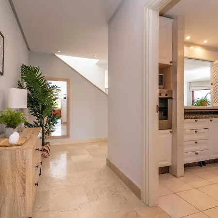 Vacation I La Alzambra Peaceful Hideaway With Sea Views Holiday home Marbella