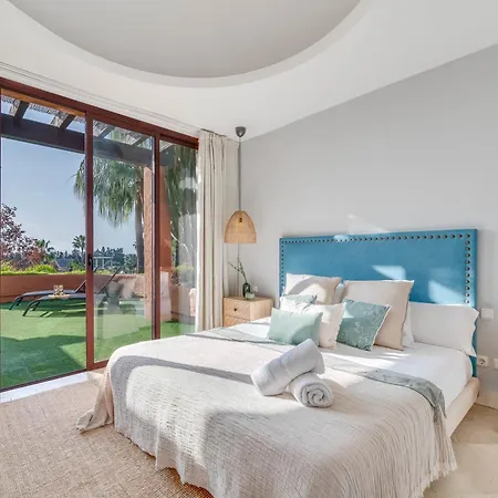 Vacation I La Alzambra Peaceful Hideaway With Sea Views *