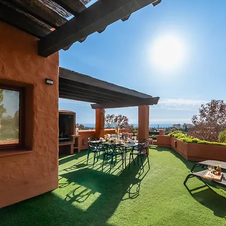 Vacation I La Alzambra Peaceful Hideaway With Sea Views, Close To Puerto Banus, Large Communal Pool, Luxury Renovated Interiors, Sun-drenched Terrace Дом отдыха *