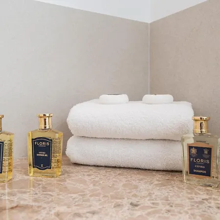 Vacation I La Alzambra Peaceful Hideaway With Sea Views *