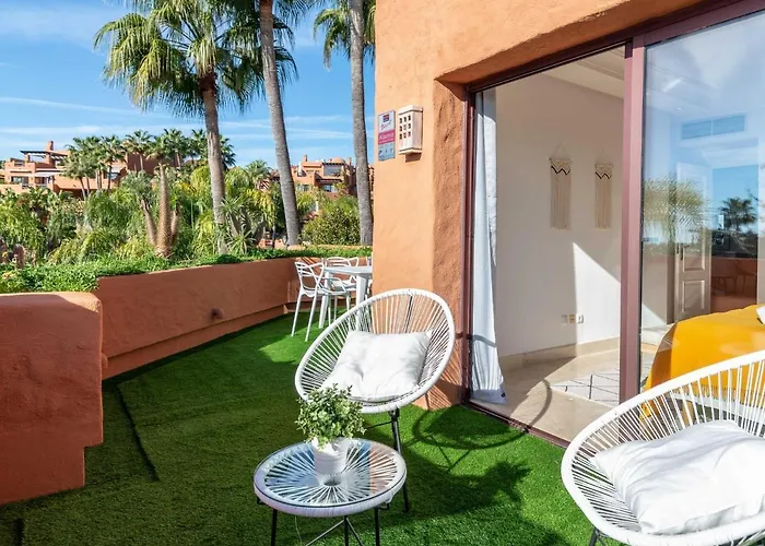 Dom wakacyjny Vacation I La Alzambra Peaceful Hideaway With Sea Views Marbella