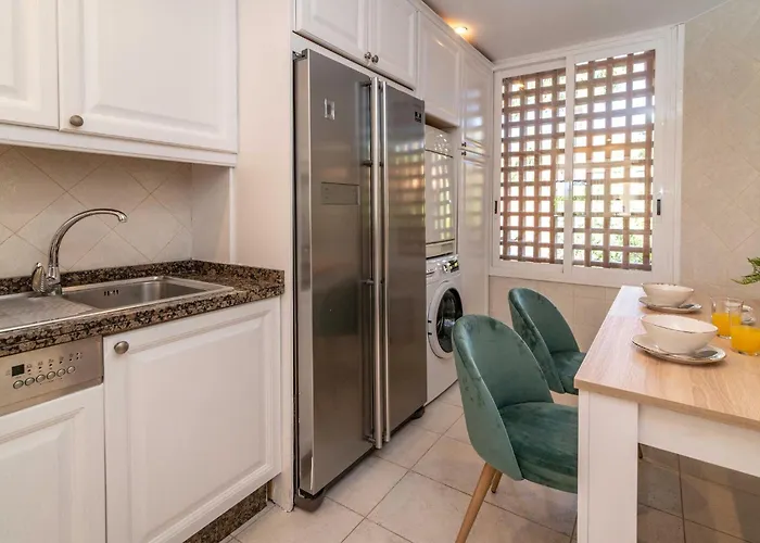 Casa vacanze Vacation I La Alzambra Peaceful Hideaway With Sea Views Marbella