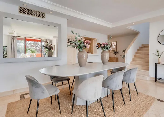 Semesterbostad Vacation I La Alzambra Peaceful Hideaway With Sea Views Marbella