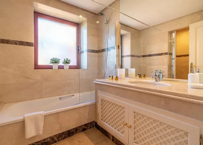 Semesterbostad Vacation I La Alzambra Peaceful Hideaway With Sea Views